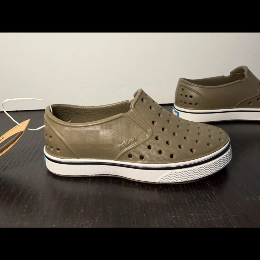 Native Miles Slip On Shoes Utility Green/Shell White Little Kids/Toddler C8